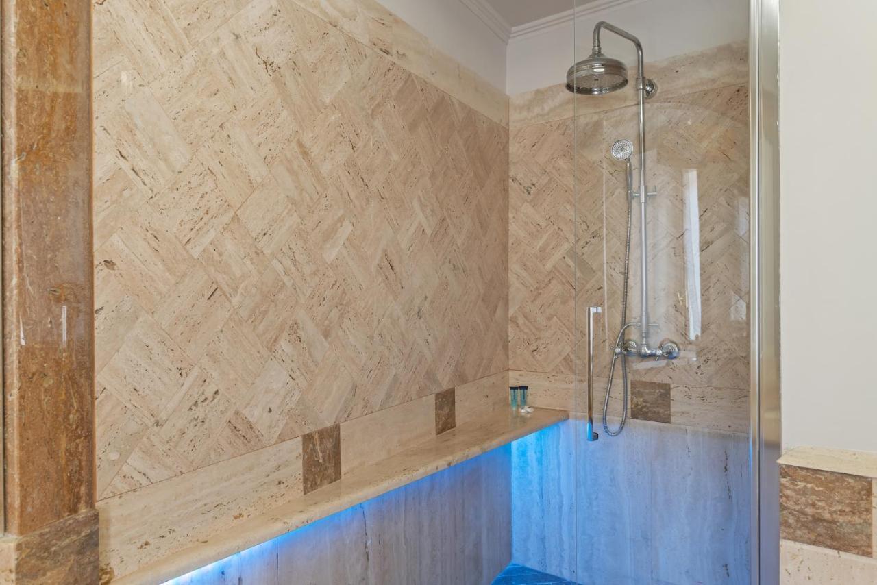 Bmga L Viapaola43 Palace Rom Exteriör bild